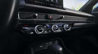 Shot of the climate controls in a 2025 Honda Civic Hatchback