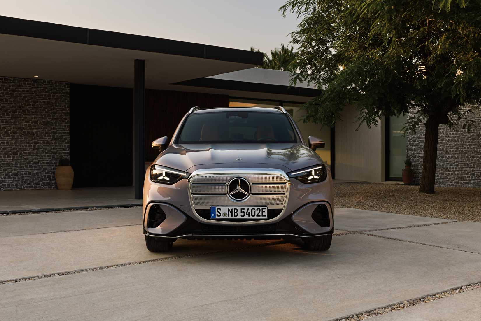 2027 Mercedes-Benz GLC 