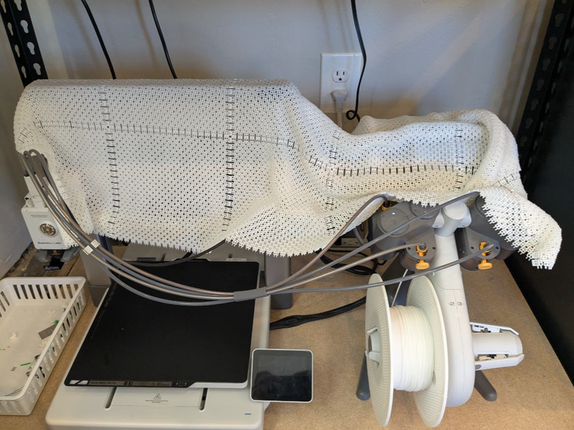 3D printed modular fabric by MakerWorld user Caleb Wride.