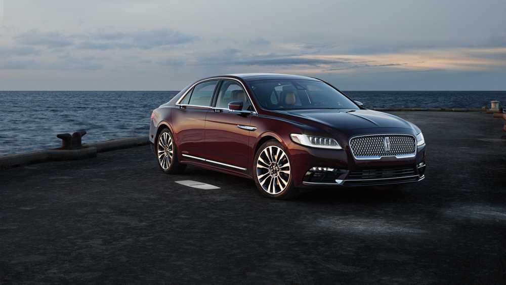 The 2018 Lincoln Continental featured 30-way adjustable 'Perfect Position' seats designed for long-distance comfort