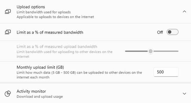 Windows Update アップロード オプションを開く Windows 11 設定のスクリーンショット。