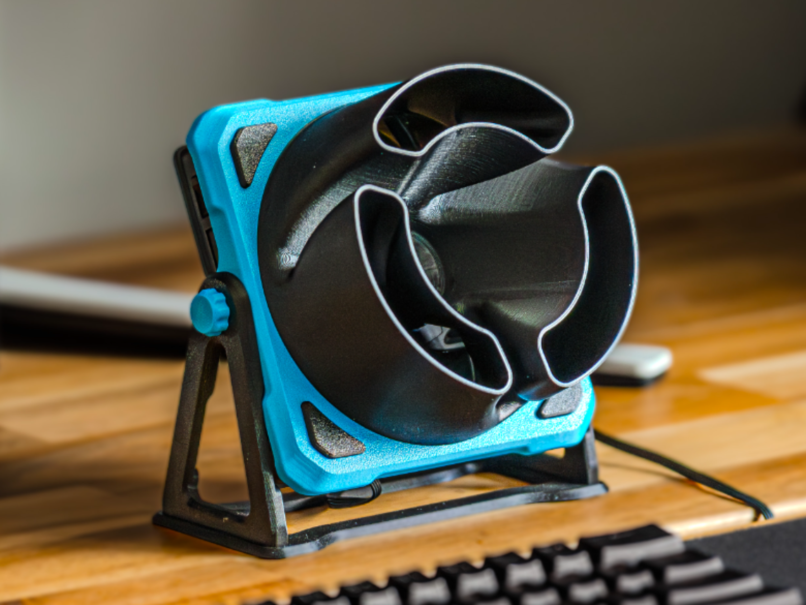 Desktop blower fan by BrainsCollector on MakerWorld.