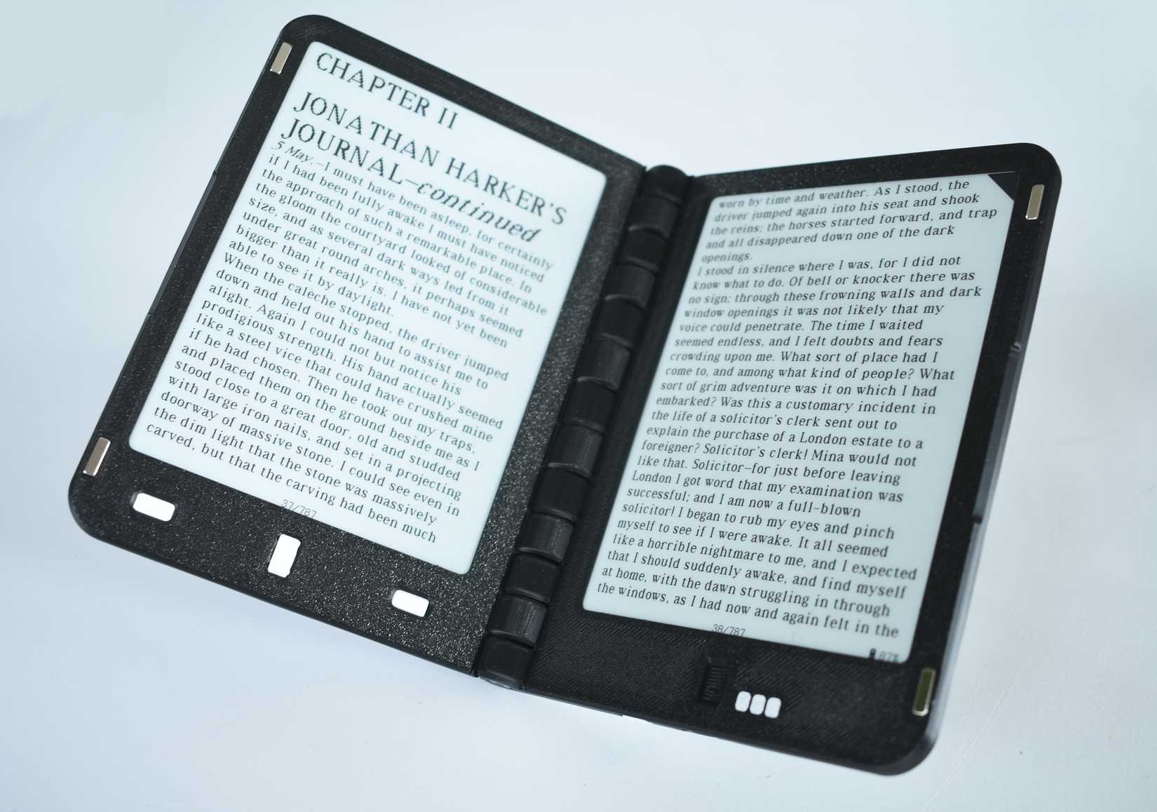 Diptyx eReader dual-pane E-Ink reader.
