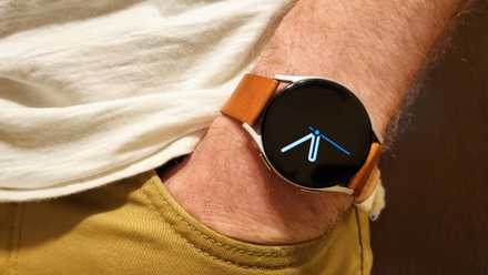 Samsung concealed the Galaxy Watch's easiest notification settings 3 menus deep Galaxy Watch AOD