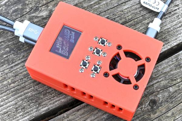 Little Backup Box made from a Raspberry Pi.