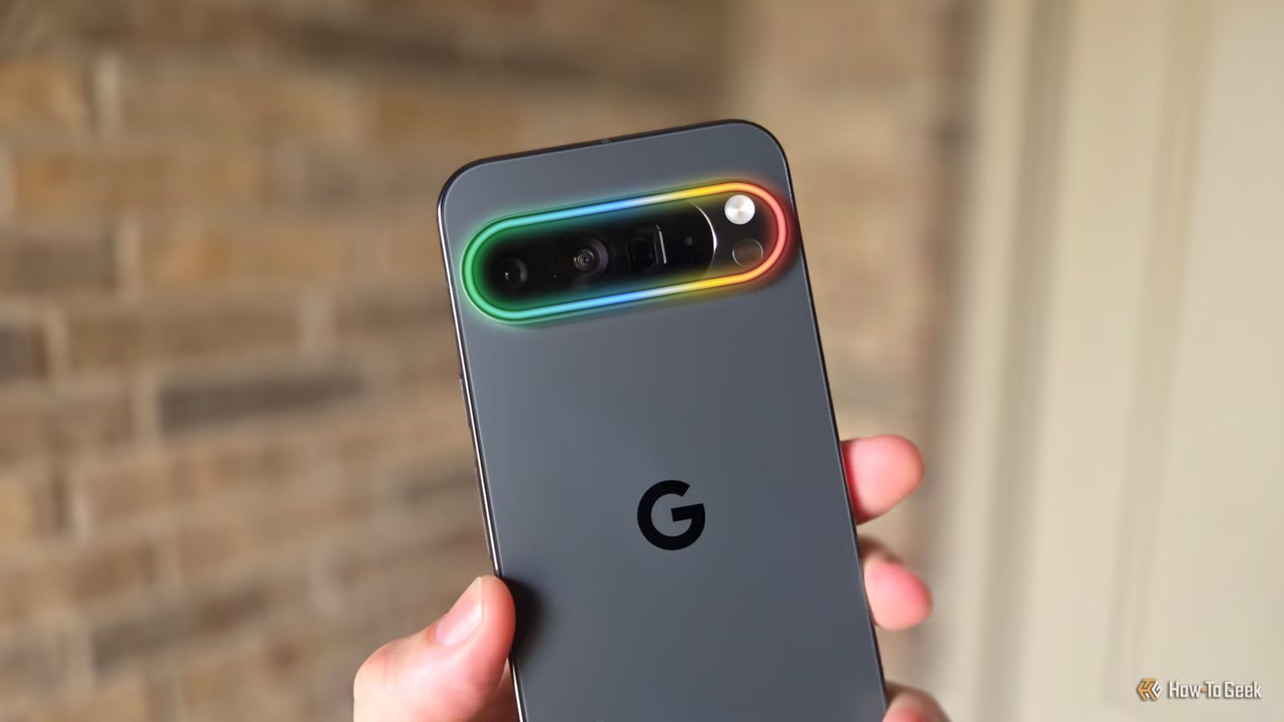 Google Pixel 11 Revives the Notification LED with Smarter 'Pixel Glow'