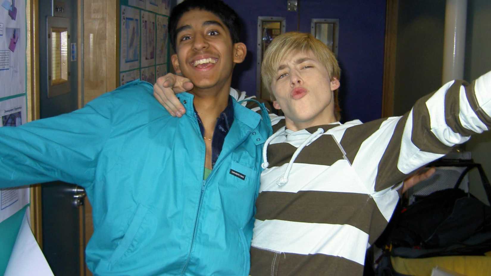 The cast of Skins in a photo.