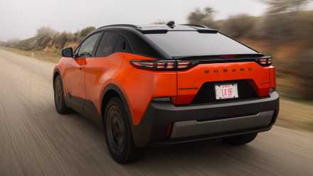 スバル トレイルシーカーはかつてのアウトバックのワゴンで、現在は電気自動車になっています。 スバル トレイルシーカーはかつてのアウトバックのワゴンで、現在は電気自動車になっています。