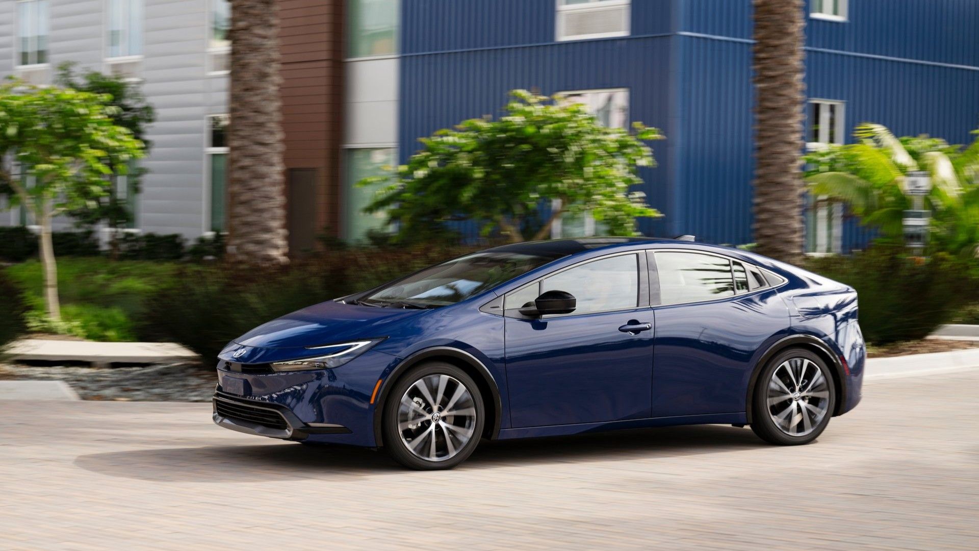 Front 3/4 shot of a 2023 Toyota Prius