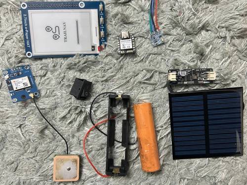 TrailNav uses GPS and E-Ink for a sunlight-readable hiking navigator