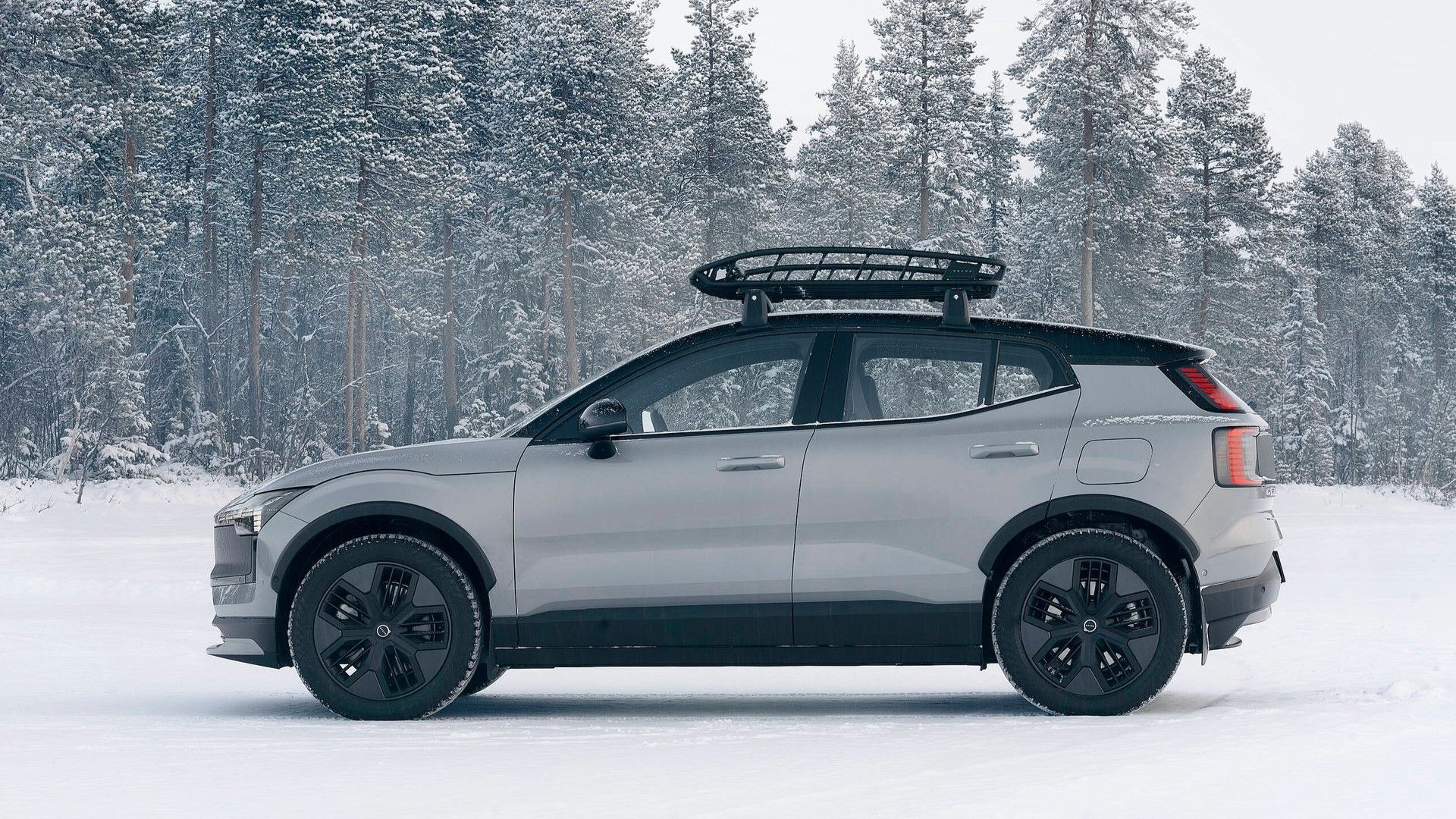 Volvo EX30: The Luxury Electric Crossover That Underprices the Kia Niro