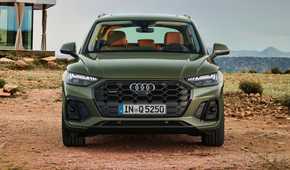 Head-on shot of a 2021 Audi Q5