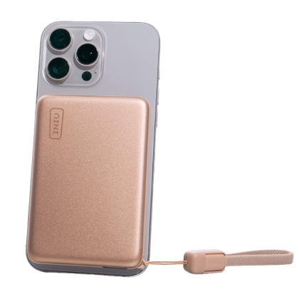 INIU SnapGo Air power bank on a transparent background
