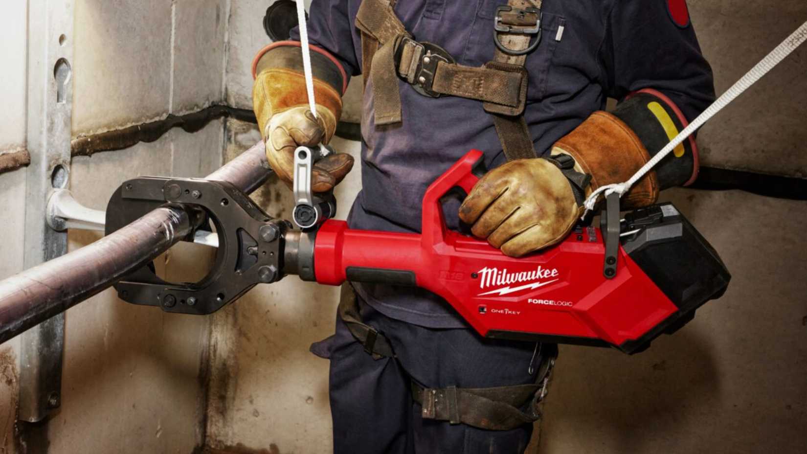 Milwaukee cable cutter