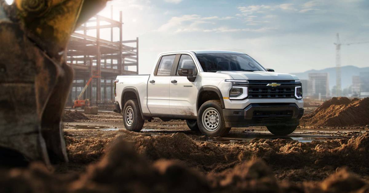 Chevy kills its most iconic truck engine to build two massive new V8s
