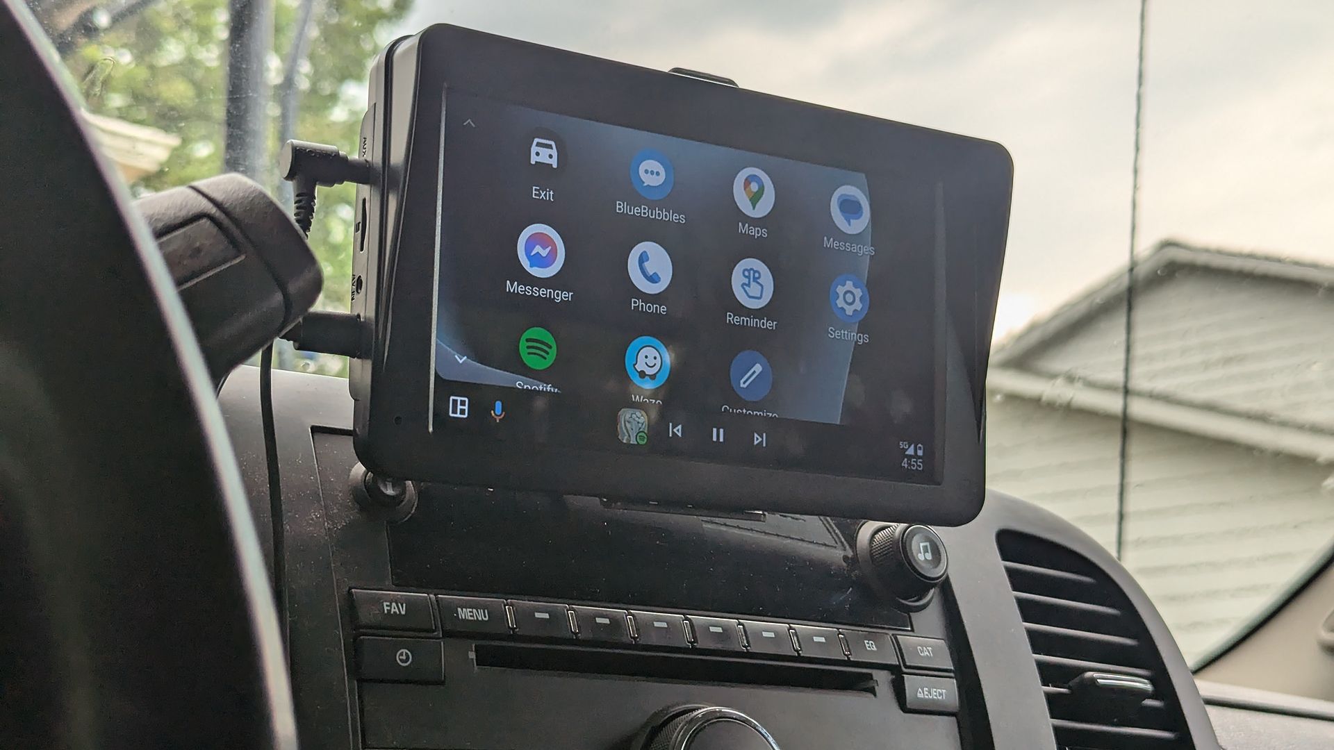 This cheap device helped me add Android Auto to my car without ...