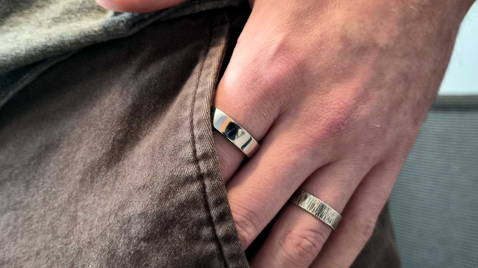RingConn Gen 2 on finger 4