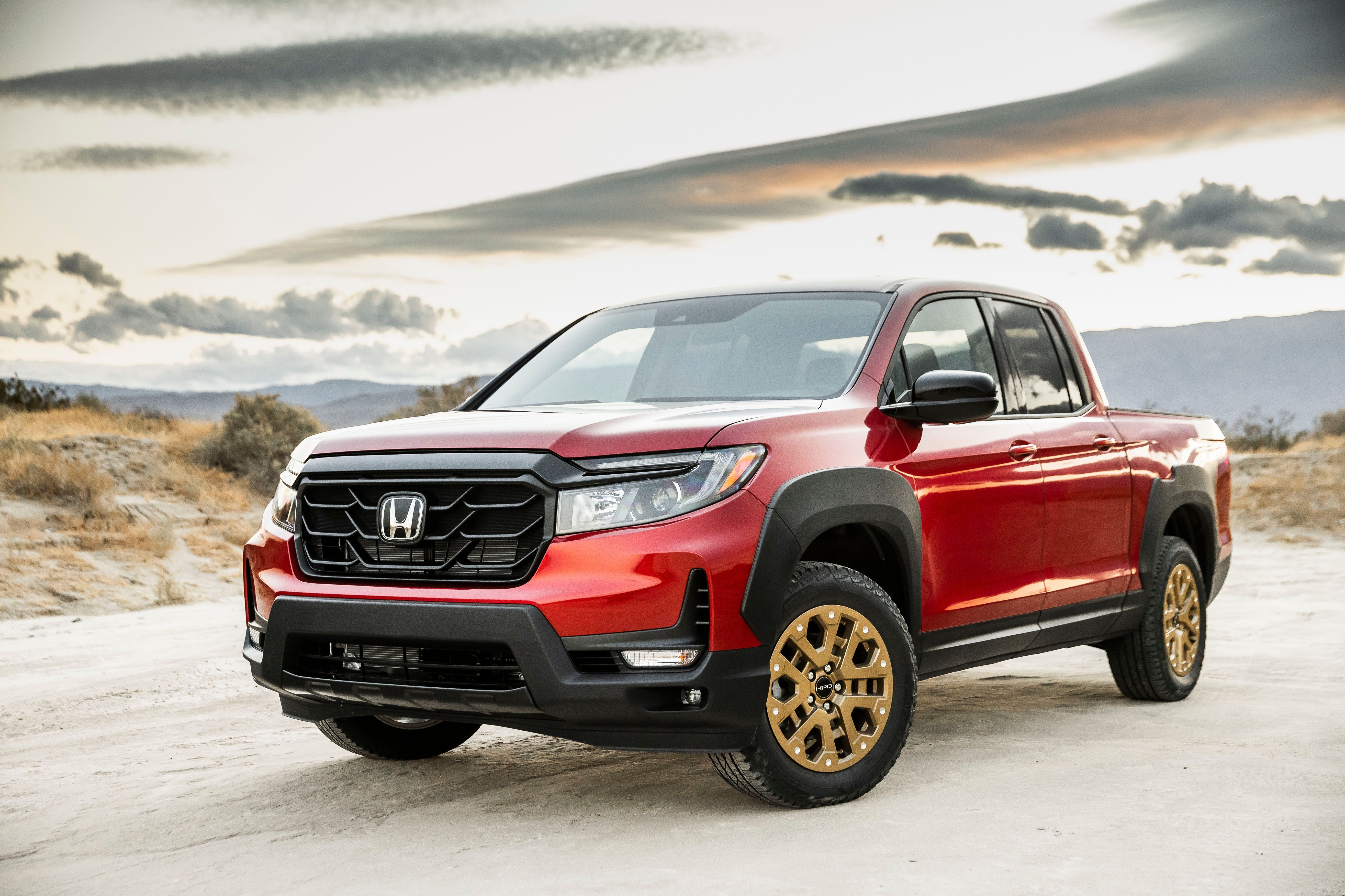 2023 Honda Ridgeline Sport with HPD Package (1)