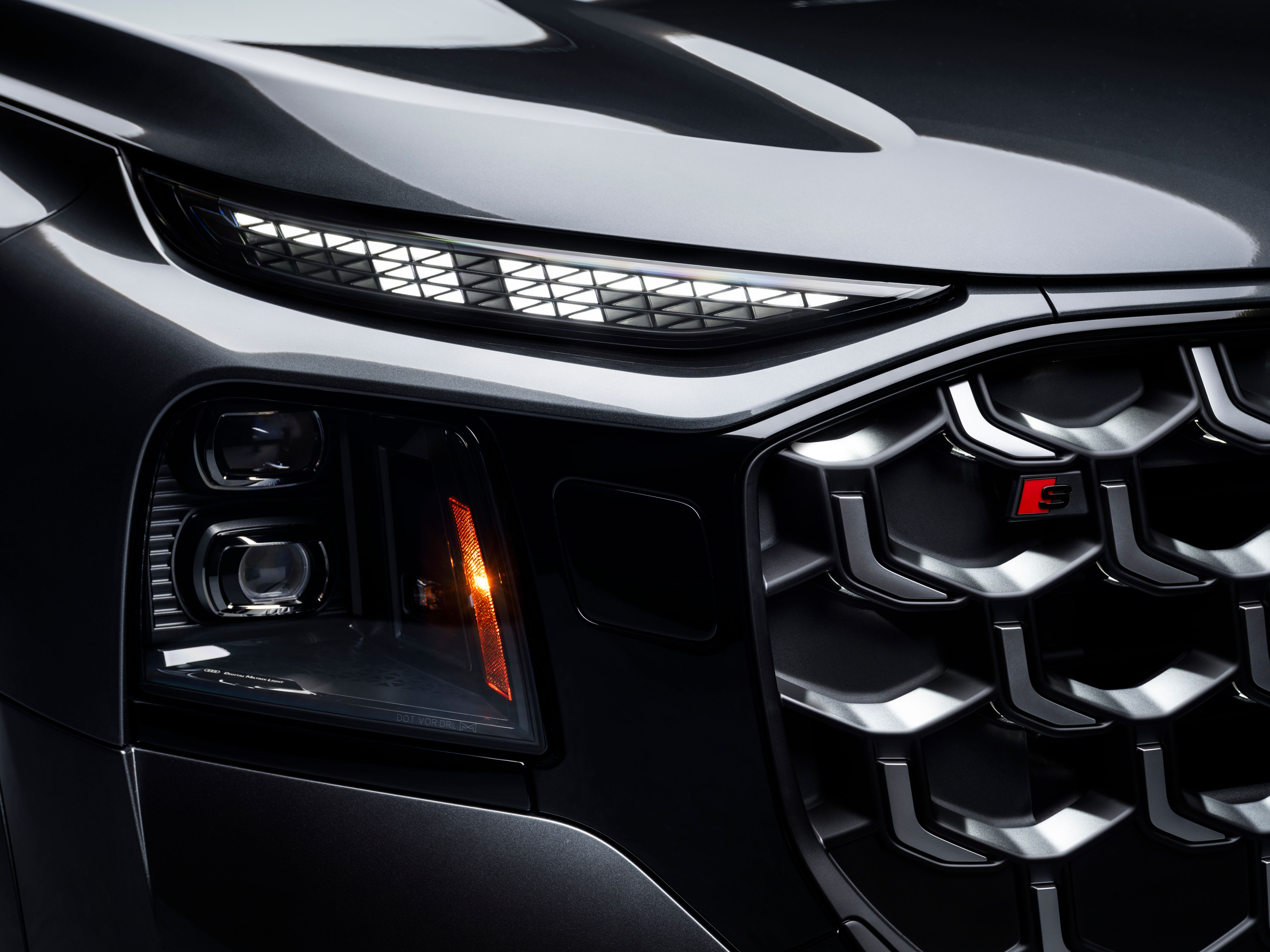 2027 Audi SQ9 Headlights
