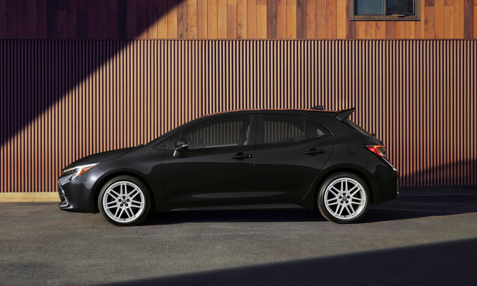 2027 Toyota Corolla Hatchback  (10)