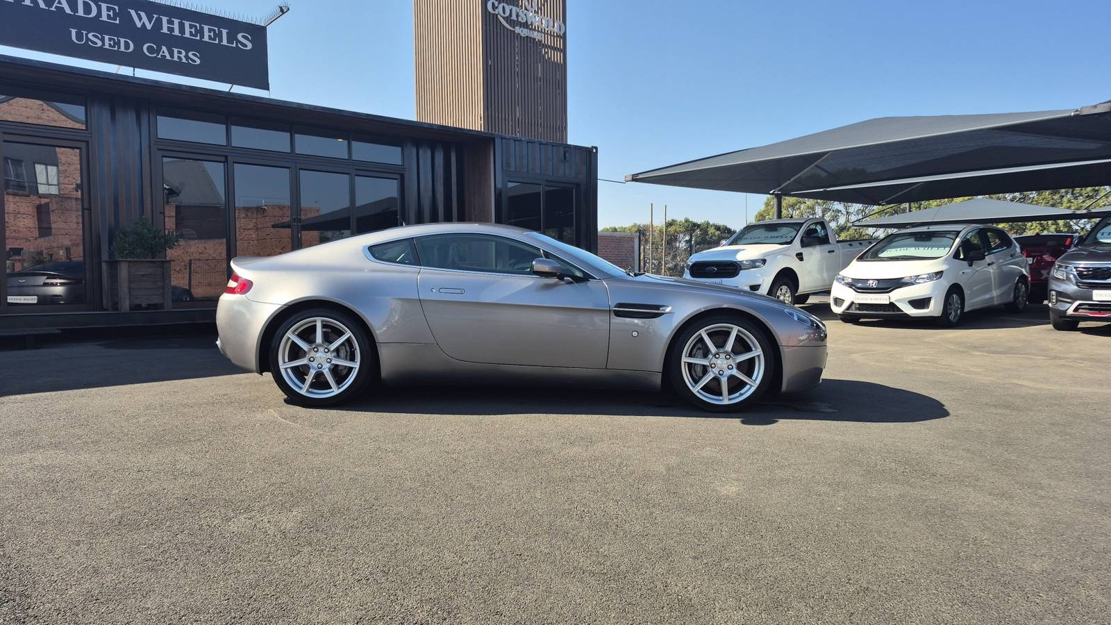 Side profile shot of a 2006 Aston Martin V-8 Vantage