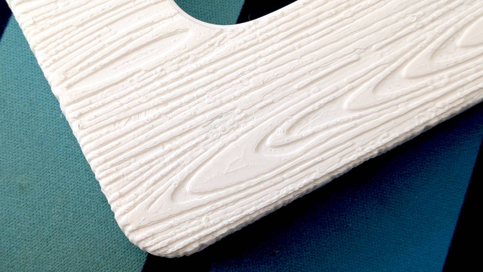 This overlooked tool instantly adds wood and leather texture to my 3D prints (and it's 100% free)