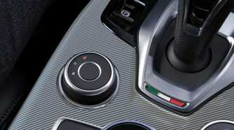 Close up of the drive mode selector in a 2023 Alfa Romeo Stelvio