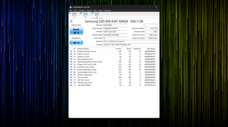 CrystalDiskInfo 02