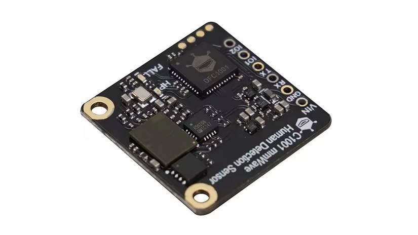 4 проекта на базе ESP32 для автоматизации повседневных дел Многоцветная светодиодная лента Govee Strip Light 2 Pro на полу