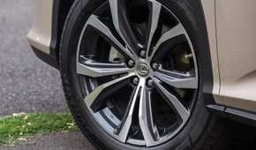Close up of the front wheel on a 2016 Lexus RX