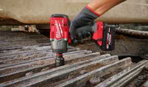 Milwaukee M18 torque Impact Wrench-1