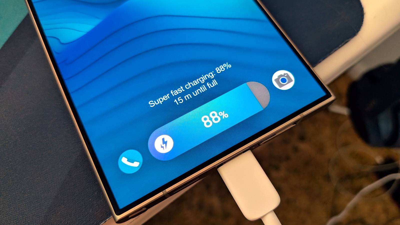 Fast charging won't hurt your Galaxy phone's battery, but these 3 things will