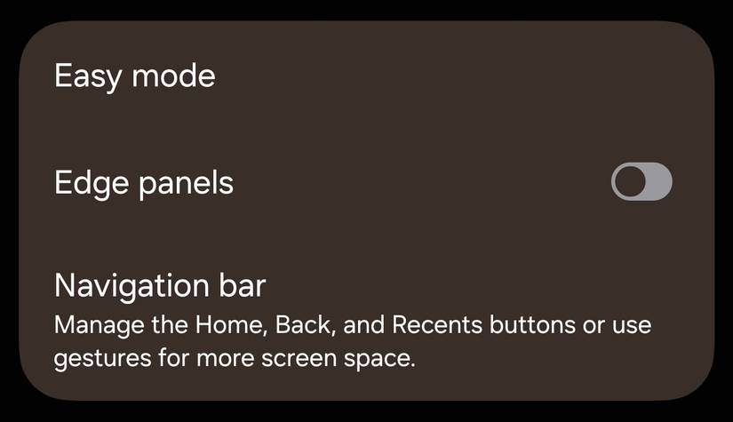Samsung Settings screen showing the Edge panels toggle and Navigation bar options.