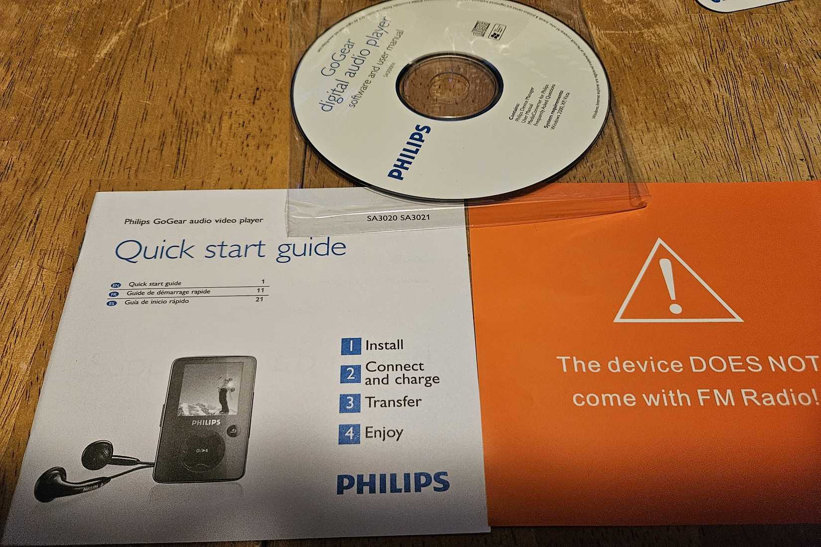 The installation disc and quickstart guide for the Philips Go Gear.
