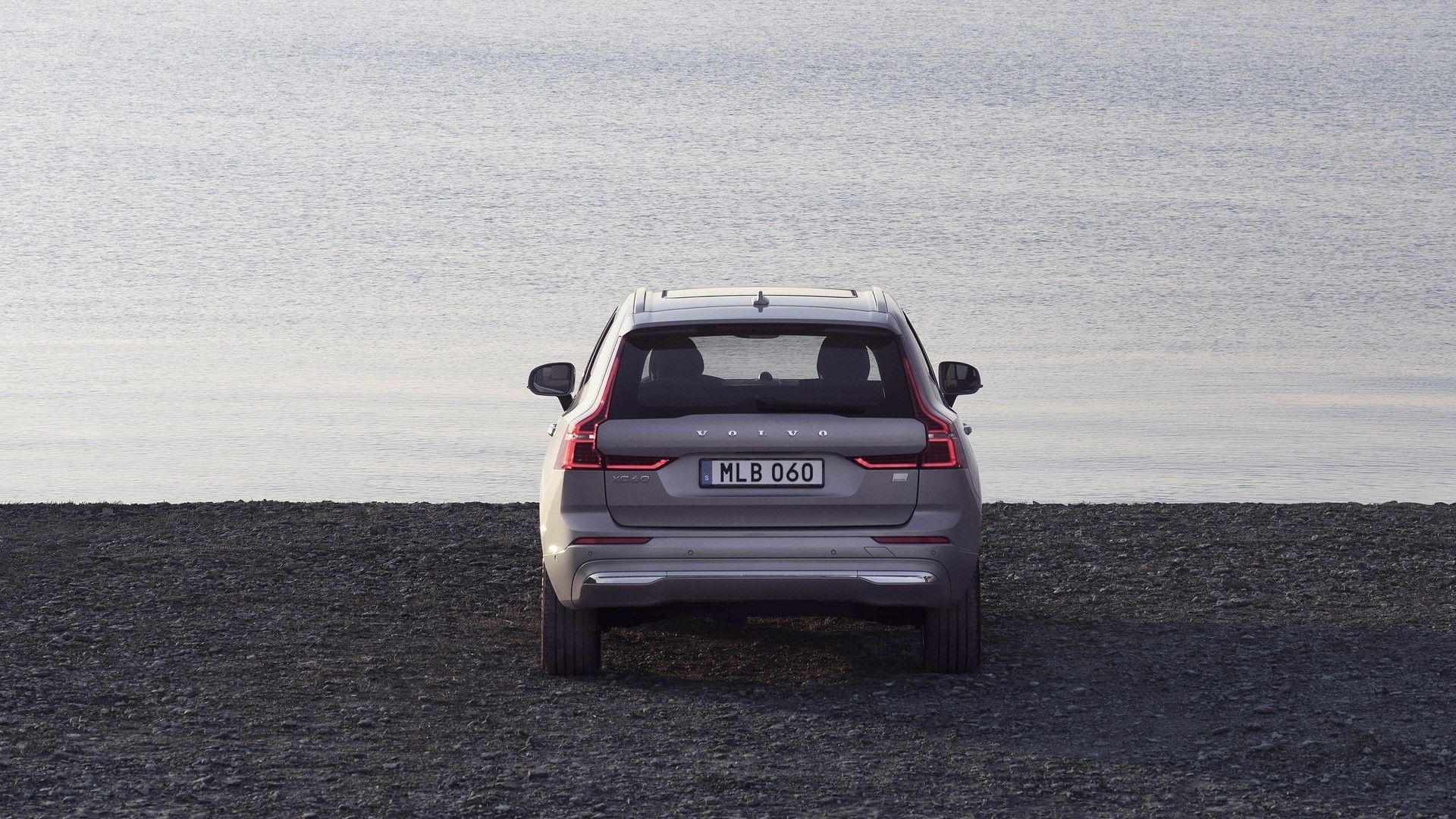 Rear shot of a 2022 Volvo XC60