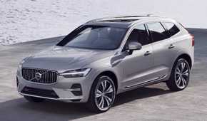 Front 3/4 shot of a 2022 Volvo XC60
