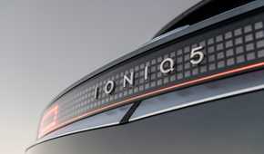 Close up of the rear badge on a 2022 Hyundai Ioniq 5