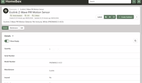 A single item details page in HomeBox.