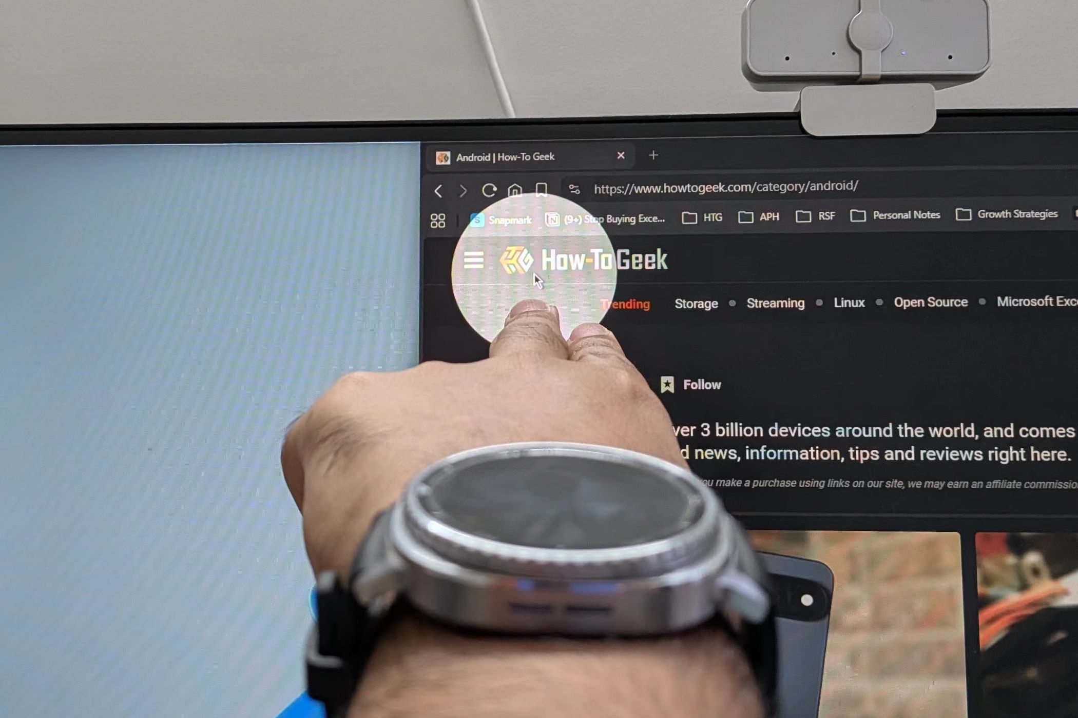 This free Galaxy Watch app transforms your smartwatch into a Bluetooth mouse