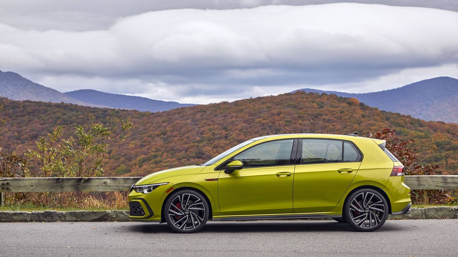 Side profile shot of a 2022 Volkswagen Golf GTI