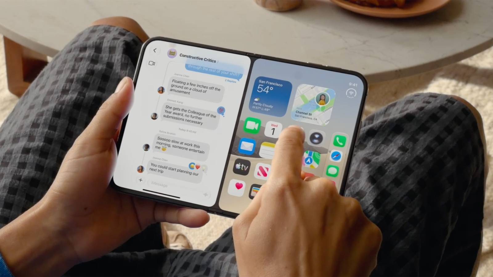 A brand new smartphone format struggle has arrived, and Android might simply lose
