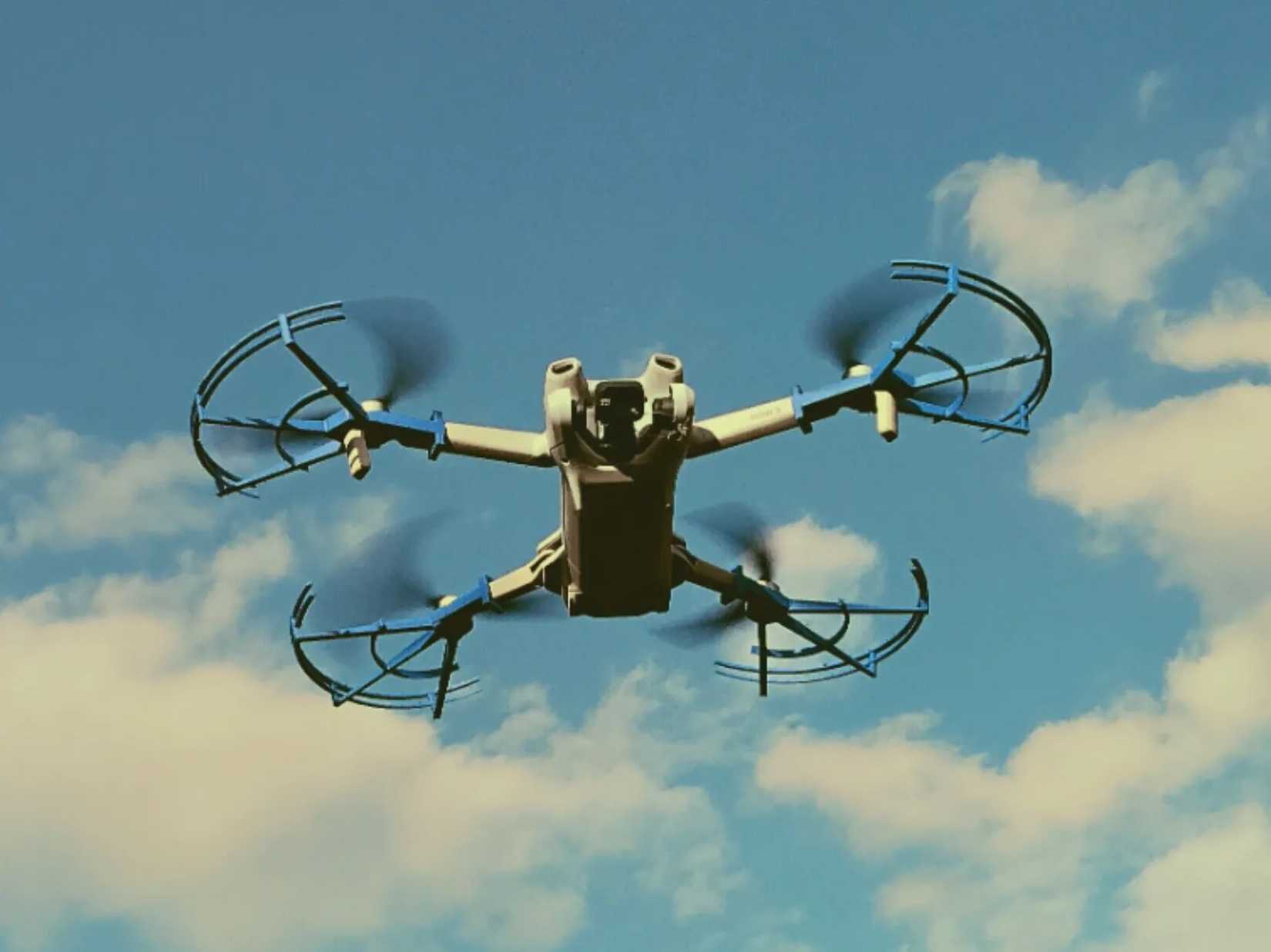 DJI Mini 3 propeller guards by MisterDirt on MakerWorld.