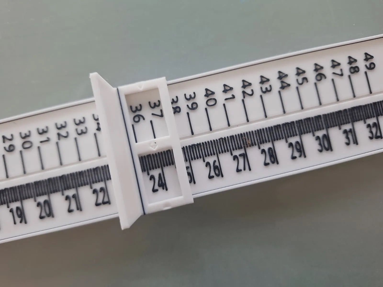 Foot size gauge by thiz3D on MakerWorld