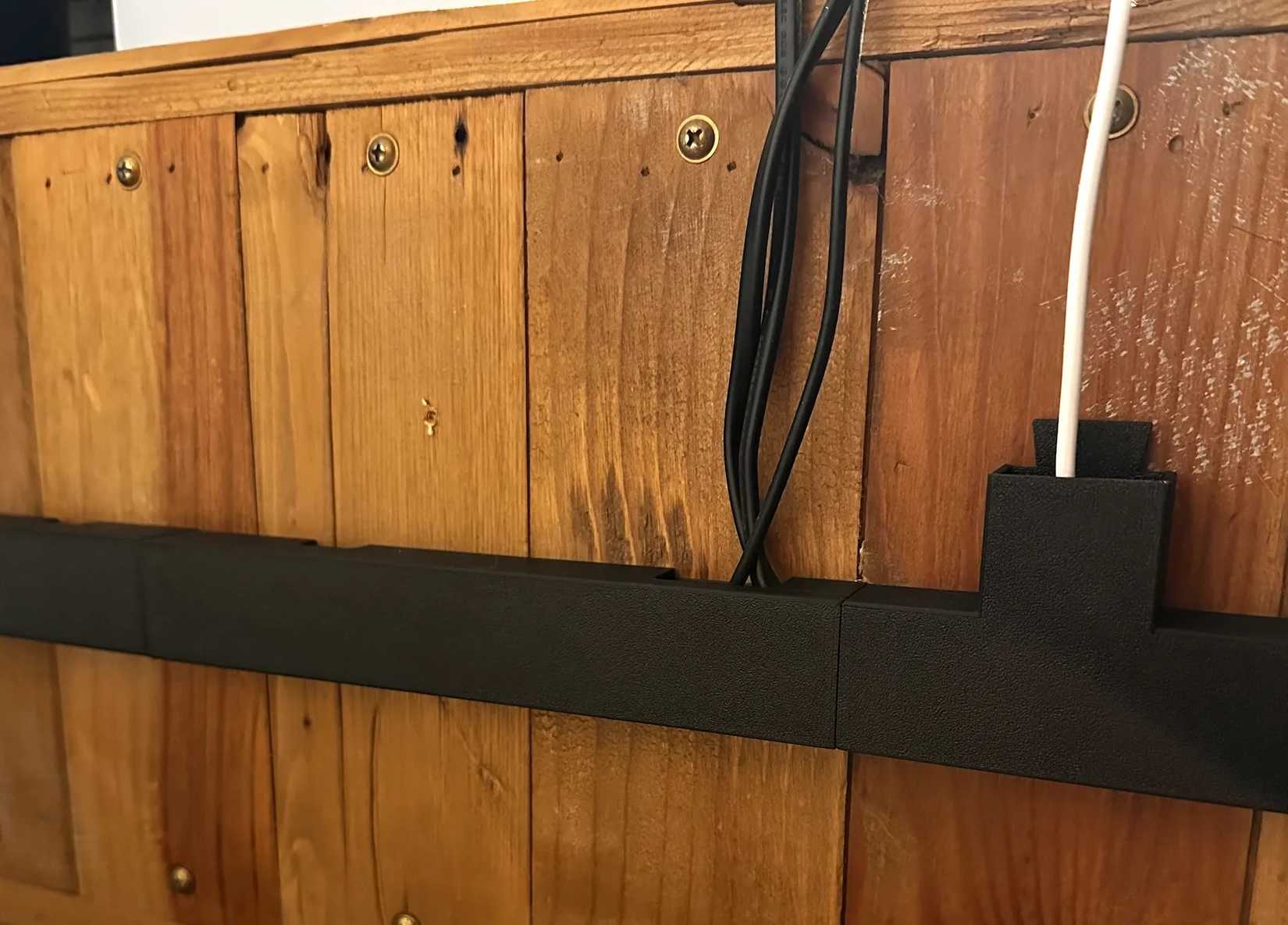 Modular cable duct by Lukas on MakerWorld.