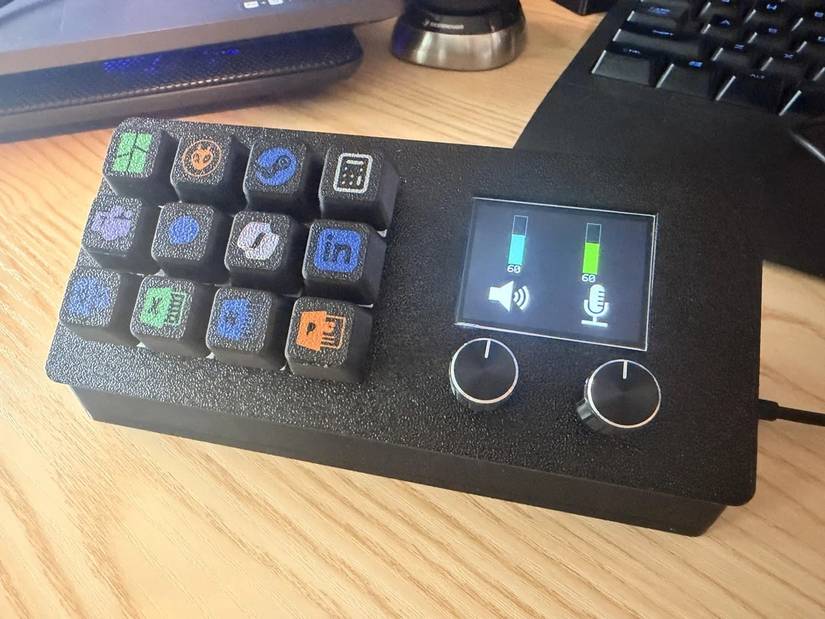 The Saucedeck custom StreamDeck with ESP32 by HotTabascoSauce on Reddit.