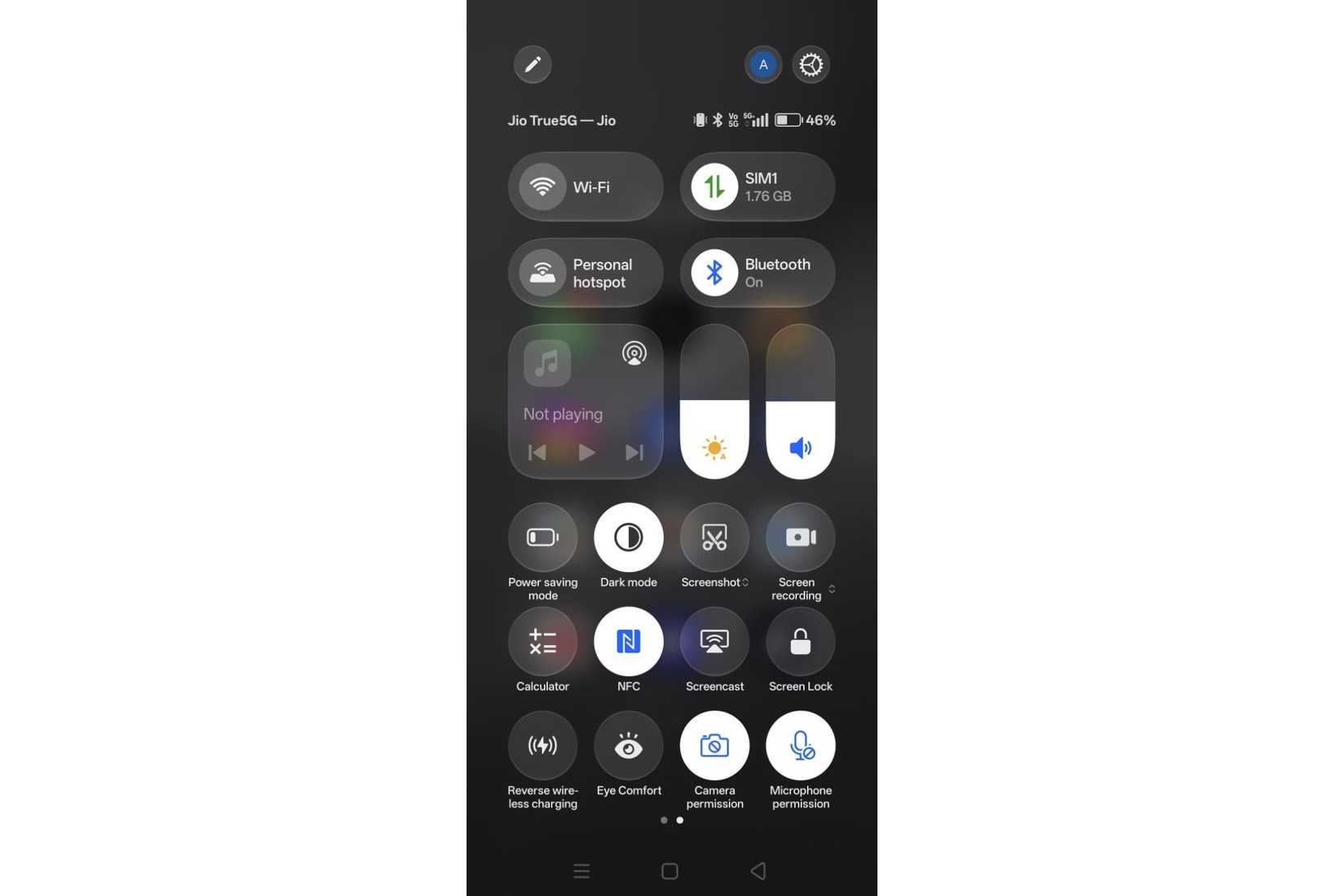 Camera and Microphone access tile in Quick Settings