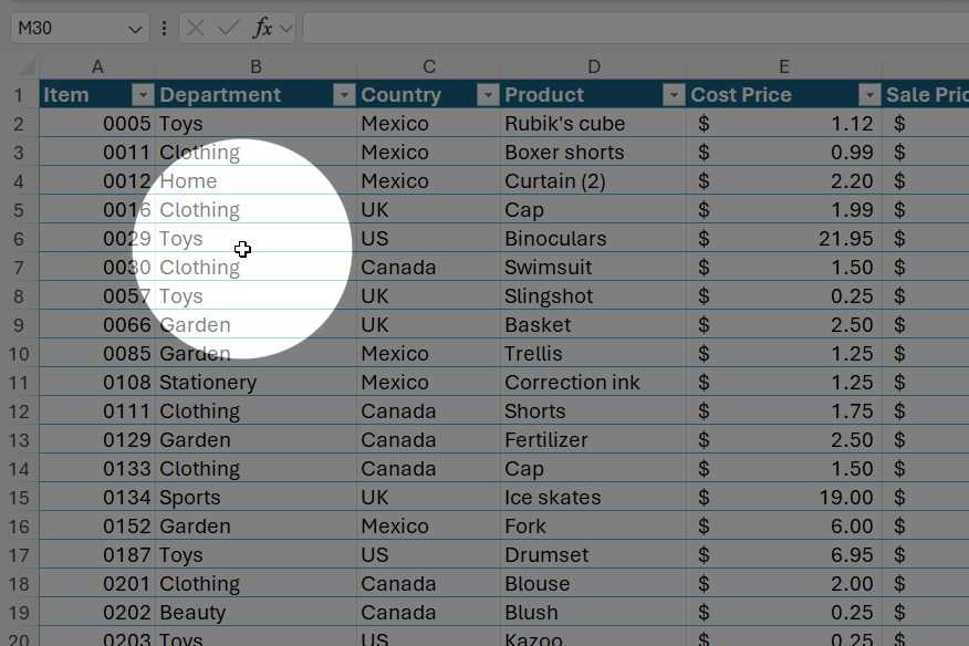 Find My Mouse PowerToys feature highlights a cursor over an Excel table.