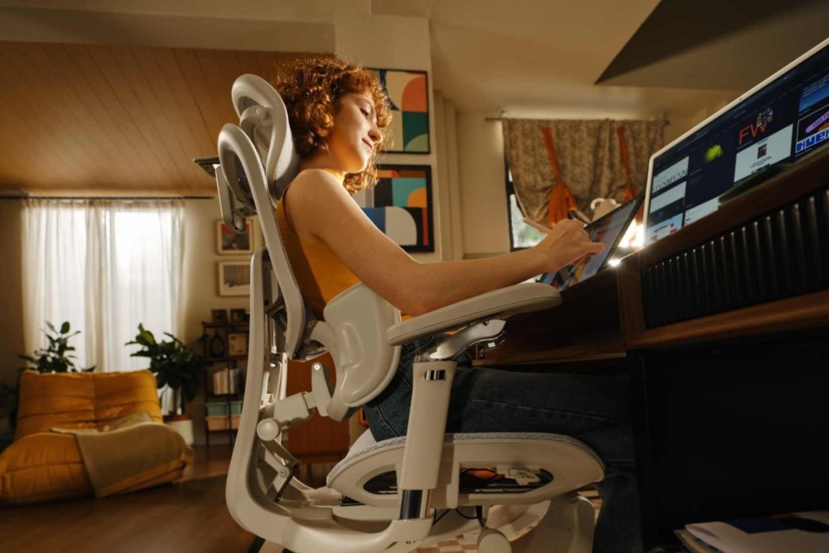 HBADA’s E3 Ultra (5th gen) chair offers full-body tracking and heated ...
