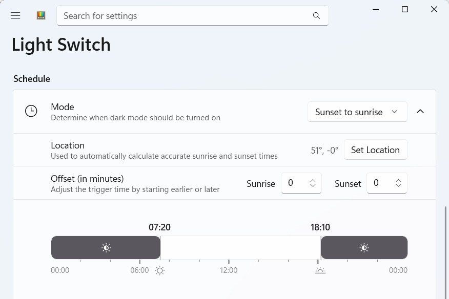 Light Switch PowerToys module settings page showing a sunset to sunrise schedule mode.