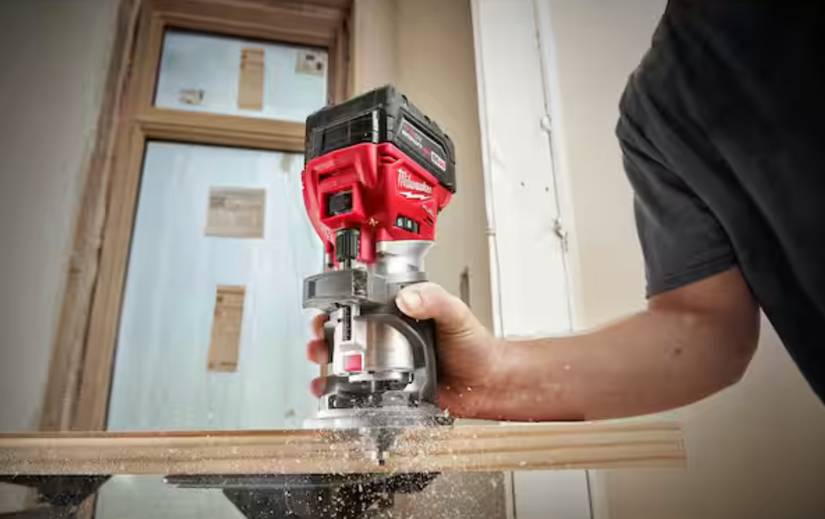 Milwaukee palm router